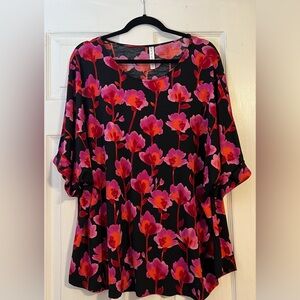Elegant Floral Women's Blouse in Black and Pink